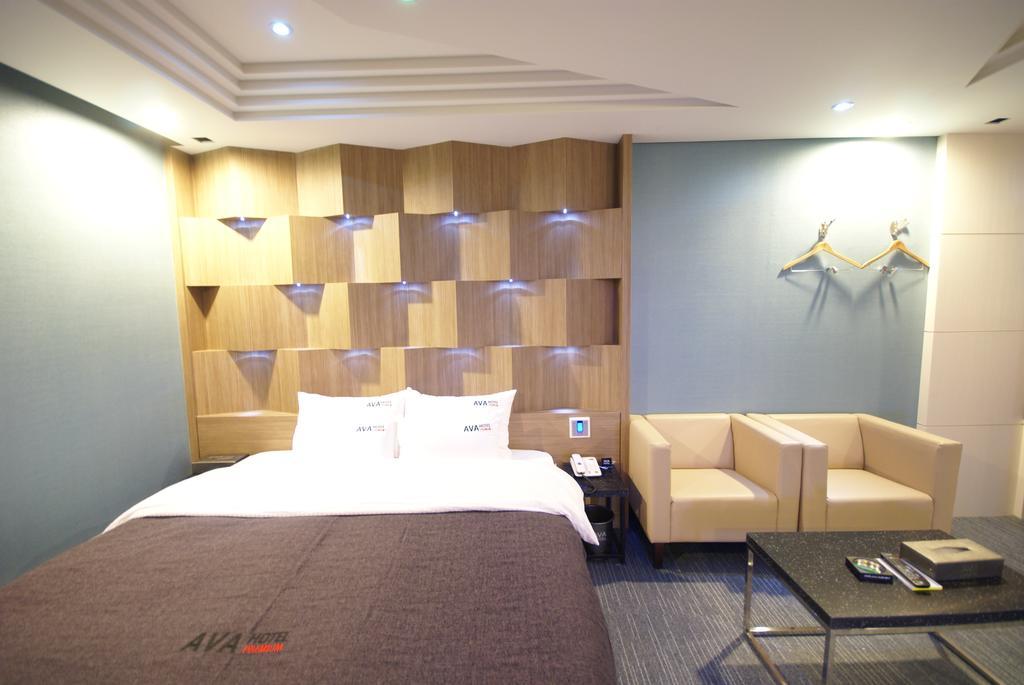 Ava Hotel Changwon Exterior foto