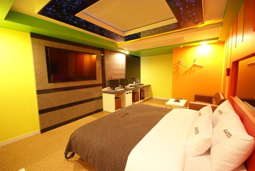Ava Hotel Changwon Exterior foto