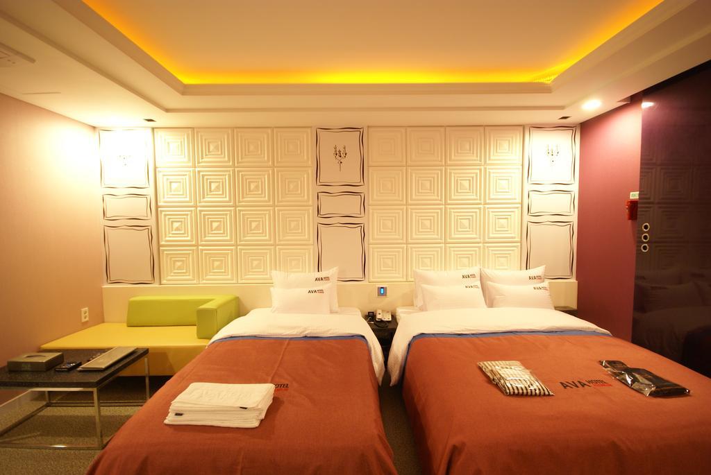 Ava Hotel Changwon Exterior foto